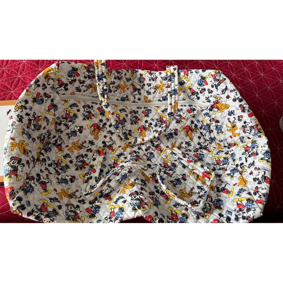 Disney Vera Bradley Mickey Mouse & Friends Quilted Tote Travel Bag Carry-on - Picture 1 of 11